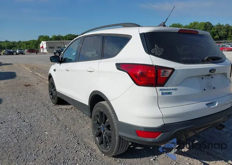 2019 Ford Escape Se из США, поврежденный, VIN 1FMCU0GD2KUC47330